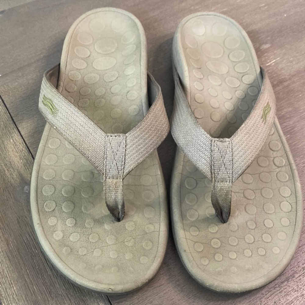 Vionic men’s flip-flops size 10‎